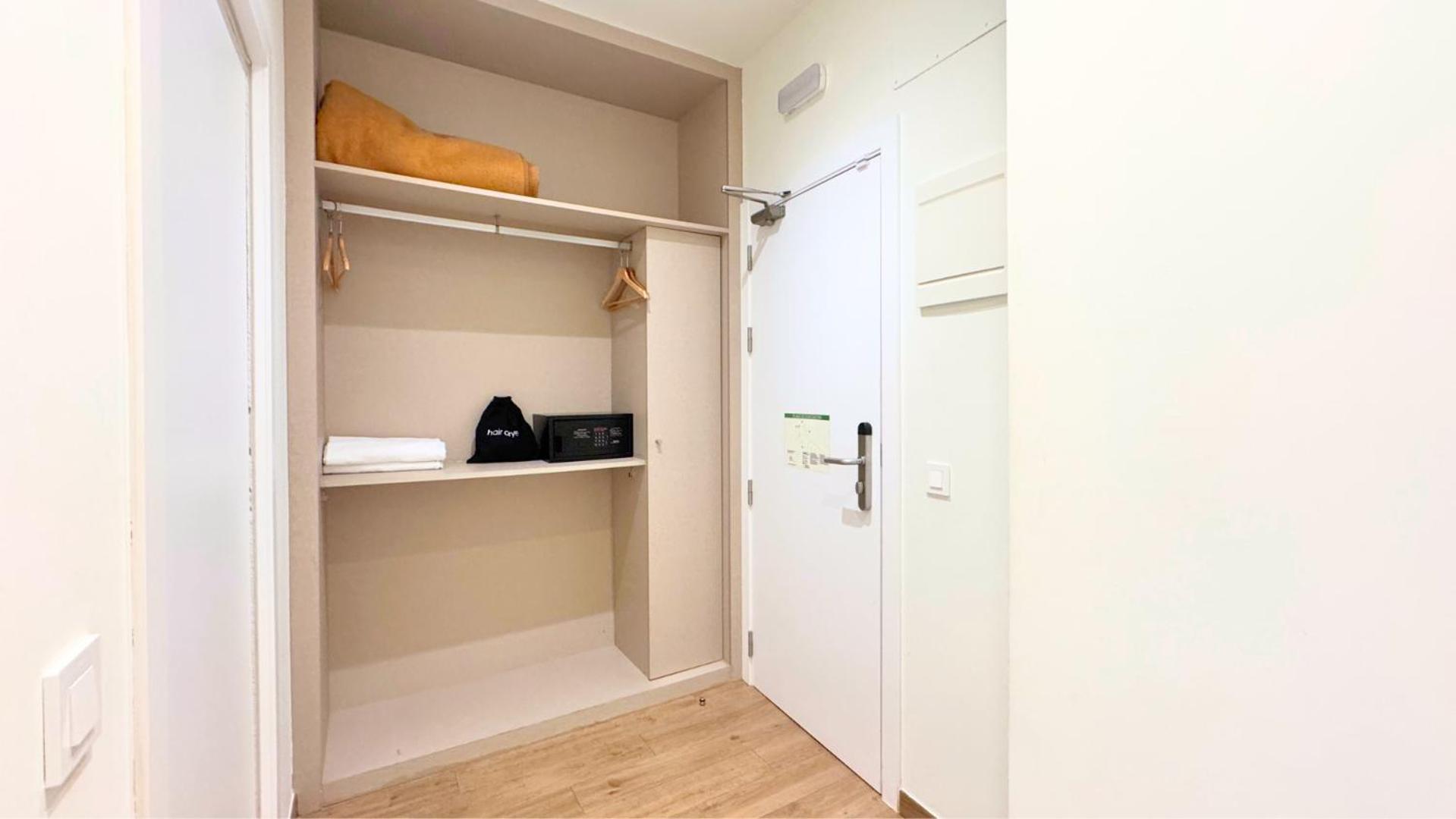 Apartamentos Centro Jardines Madrid Extérieur photo
