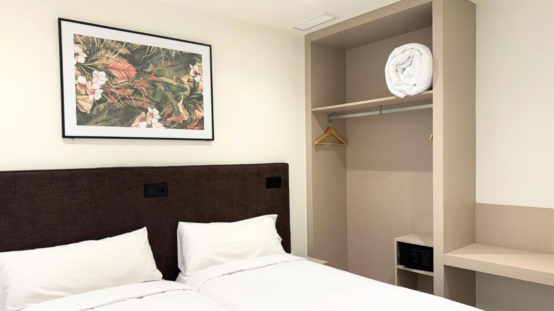 Apartamentos Centro Jardines Madrid Extérieur photo